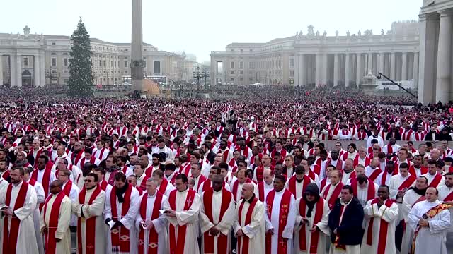 Funeral begins for Pope Emeritus Benedict