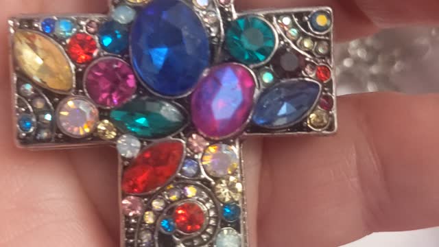 STUDIO E! Gorgeous Original Jeweled Cross