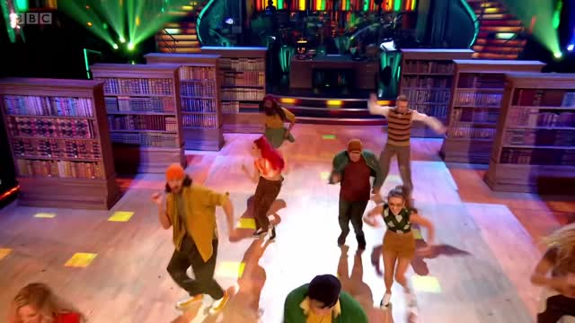 Our Pros perform to This Is How We Do It by Montell Jordan ✨ BBC Strictly 2021