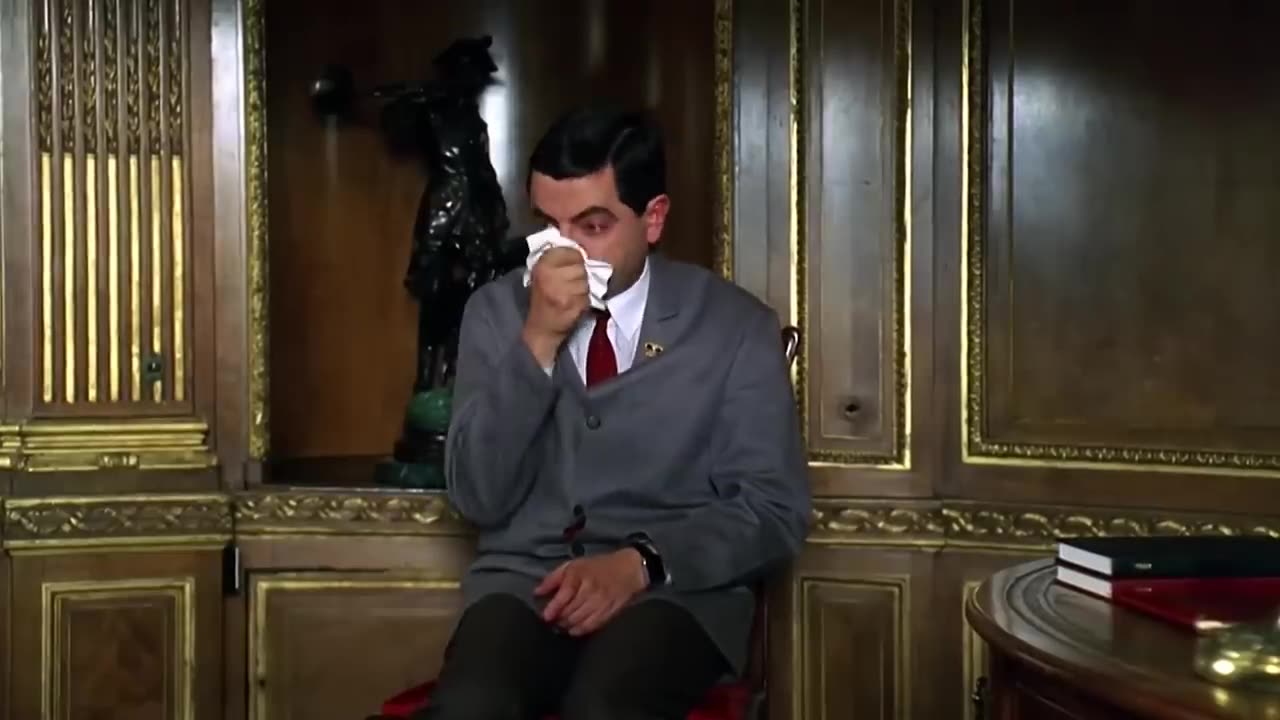 Mr Bean Falls Asleep on The Job! | Mr Bean The Movie | Funny Clips | Mr Bean