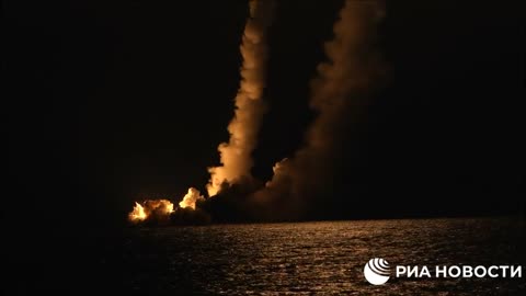 Submarine "Vladimir Monomakh" fired for the first time a salvo of four ballistic missiles "Bulava"