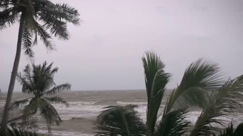 What it's like on a cruise ship during a hurricane