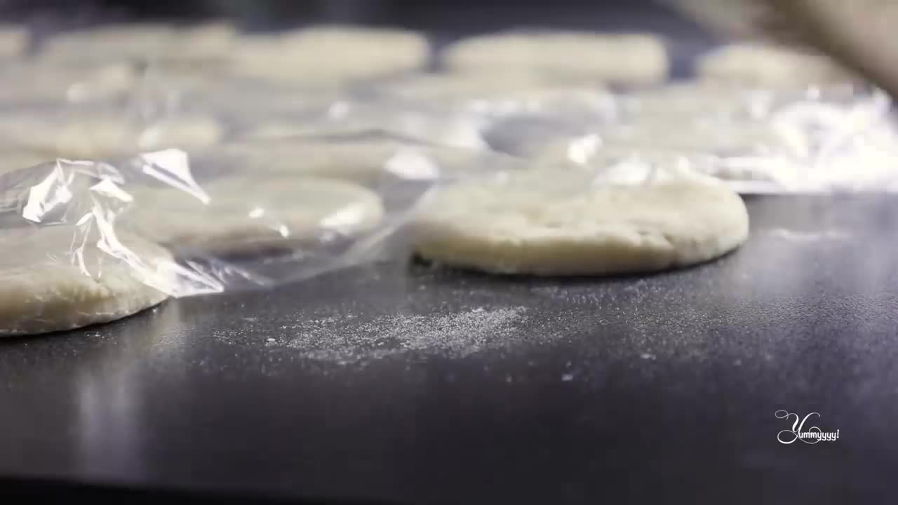 Mini pita bites with chicken filling
