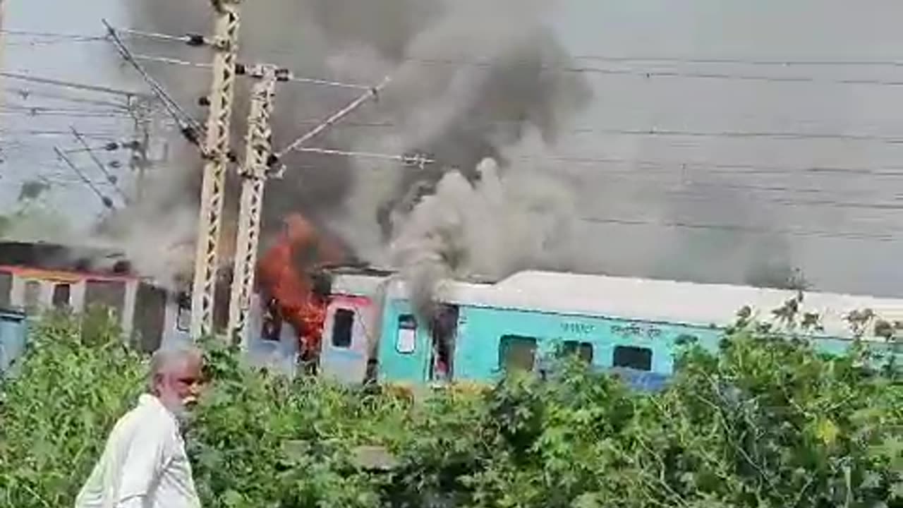 Train accident 🤬🙏🌹😔