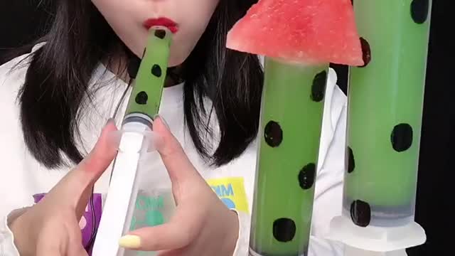 Asmr water drinking and eating