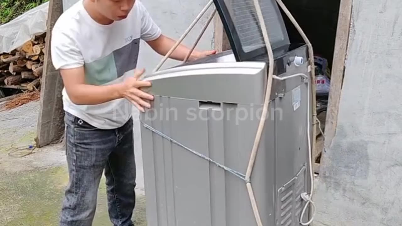 THIS WAY TO USE WASHING MACHINE 😁😁😁😁😁😁
