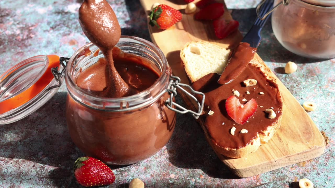 Easy Homemade Hazelnut Spread (Better than Nutella). Vegan and Gluten Free