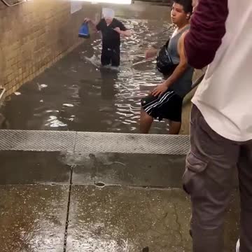 NEW YORK CITY SUBWAY FLOODS!