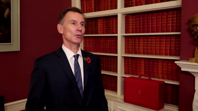 UK's Hunt focuses on bringing down inflation