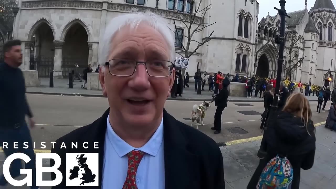 Craig Murray, former British Ambassador, speaks on the Assange Court...