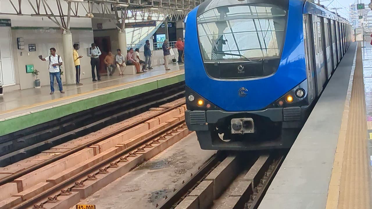 Metro train Koyembedu