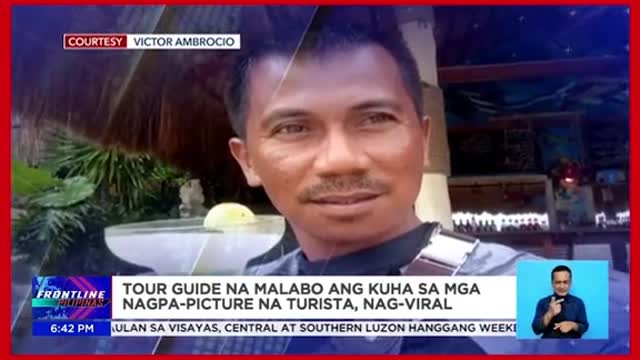 Tour guide na malabo ang kuha sa mga nagpapicture na turista, nagviral