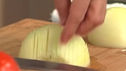 Dicing an Onion | Chef Jean Pierre