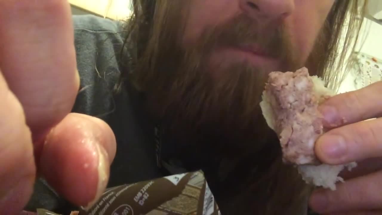 2019-01-04 - ASMR - Baguette au pâté - Youtube expérimental