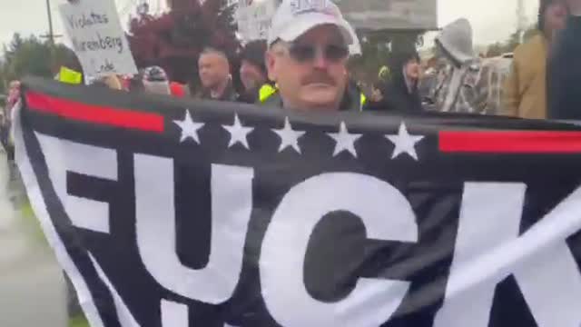 Hundreds Of Boeing Workers In Washington State Are Protesting The Mandate Outside The Factory