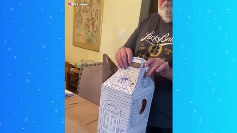 Daughter gives her dad the gift of a Build-A-Bear with late wife's recording inside (1)