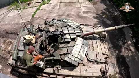 Tankers shelled AFU positions in Avdiivka direction. A trophy T-64BV was also used.