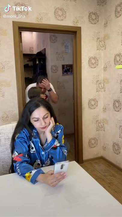 USA Mom vs child Hilarious reaction video