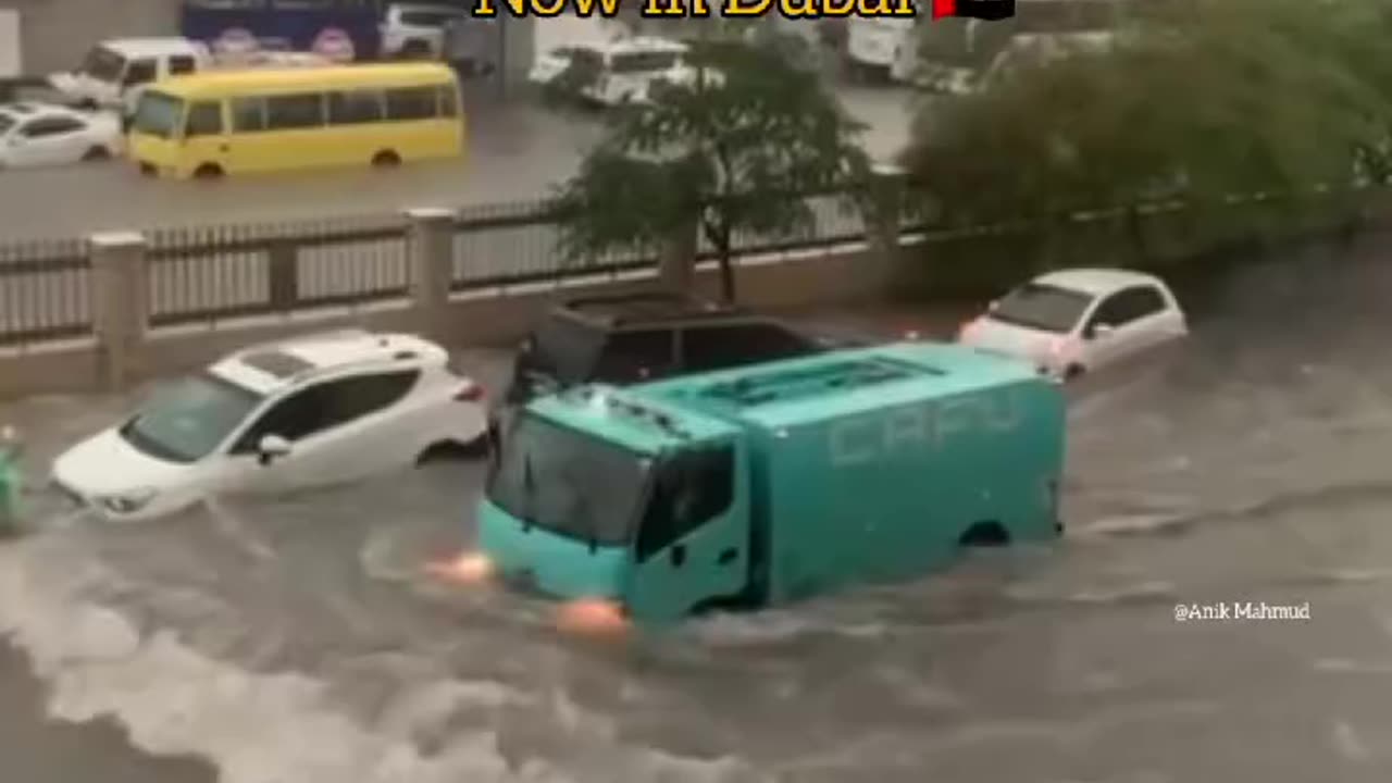 Dubai situation Right Now - Dubai Fully Sink In Rain - Dubai Rain News