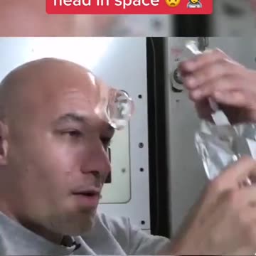 ✨ NASA Astronaut washing his Head in space Inside the ISS #nasa #nasaupdates #space #astronomy
