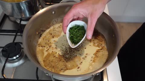 Creamy peppercorn chicken pasta