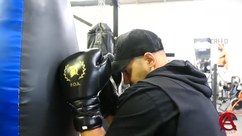 How to hit heavy bag close range