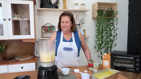 BOLO DE MILHO ASSIM VOCÊ NUNCA VIU - BOLO DE MILHO FÁCIL E CREMOSO 😋 RECEITAS DA VÓ LURDES