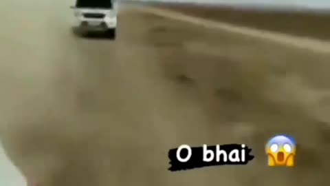 Omg 😱 what the driver is doing 😱😱😱