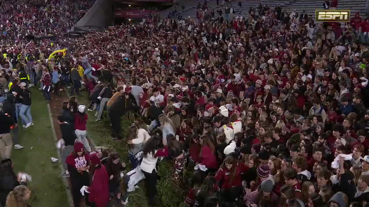 South Carolina fans STORM THE FIELD after upsetting No. 5 Tennessee ESPN College Football