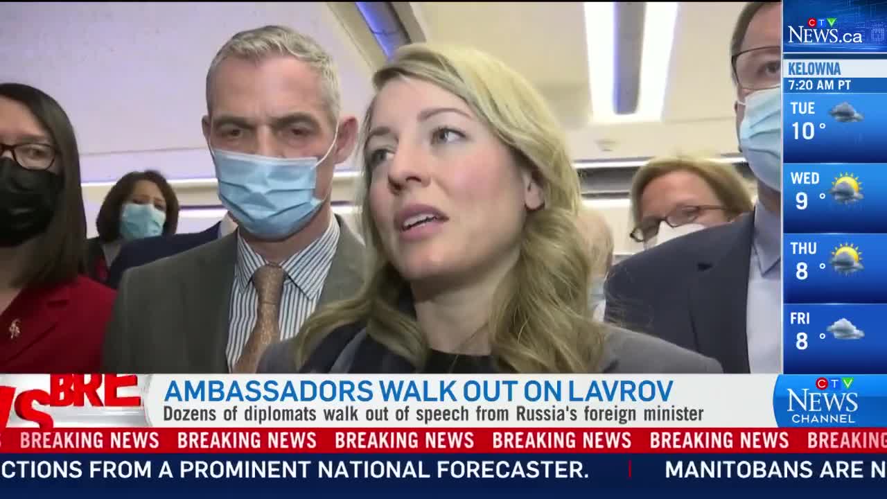 Foreign Affairs Minister Melanie Joly diplomats and officials walk out on Russia's Foreign Minister.