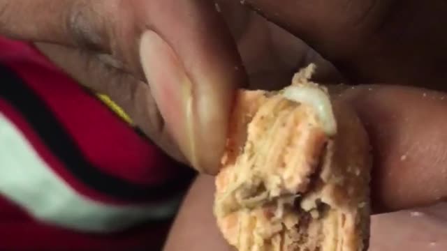 This was crazy i ate the hole thing before I even notice
