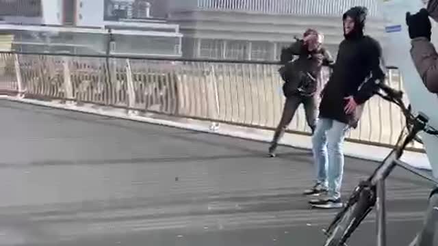 WINDY! BRIDGE IN ROTTERDAM