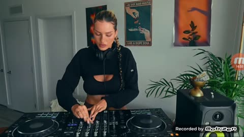 Fellow Femme 💅 Sperging like a Chick on The Rag 🤣😂