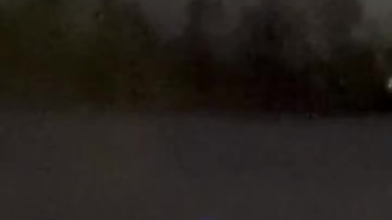 ⚠️ Full video of unidentified blue object with GLOWING LIGHTS slowly