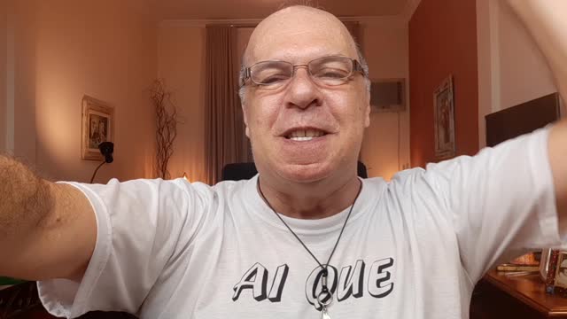 Bolsonaro sacode a poeira de Jeff e anuncia redução de combustível