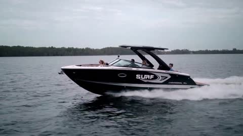 Chaparral 28 Surf