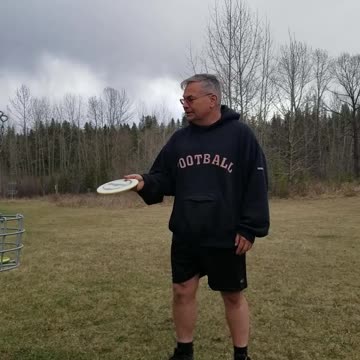 Kevin J Johnston Plays DISC GOLF For The First Time!