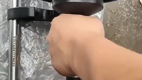 Adjustable dumbbell