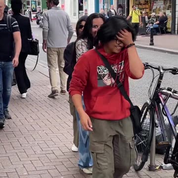 Epic Scream 😂😂😂💃 Human Statue Prank