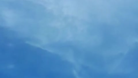 Himmel in Berlin 19. Mai 2022 um 16:25 Uhr