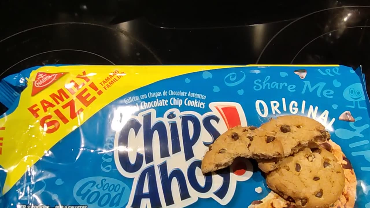 Eating Nabisco Family Size Chips Ahoy! Real Chocolate Chip Cookies, Dbn, MI, 12/11/23