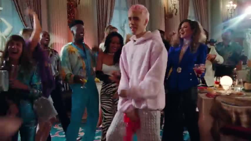 Justin Bieber--yummy (official video)