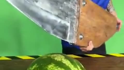 Essa faca ficou insana