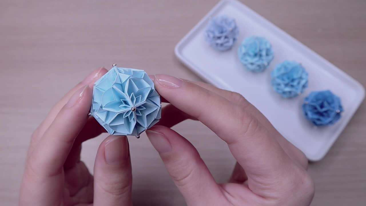 Beautiful flower Made by paper at home easy hack