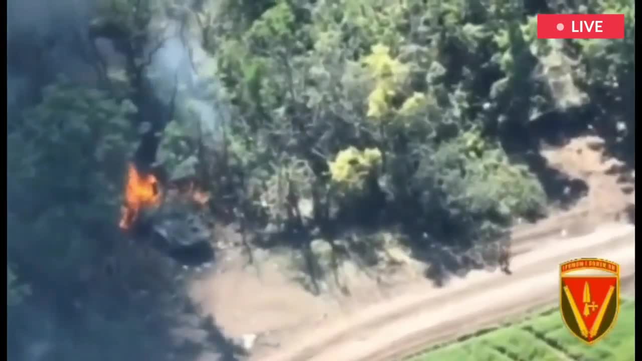 The Ukrainian 40th Artillery Brigade hit Russian vehicles BMP IFV.