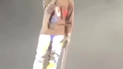 Travis Scott Performing Song "Dead" With Audience Members Dying (Live) #frequency