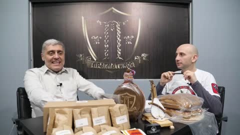 O goveđim takmičenjima u sveznanju (Miroljub Petrović)