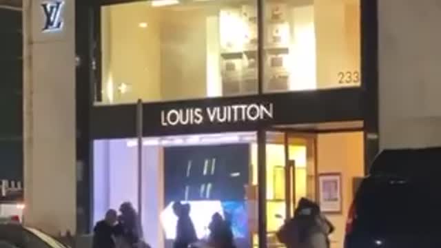 San Francisco's Louis Vuitton store in Union Square was "emptied out" by thieves Friday night