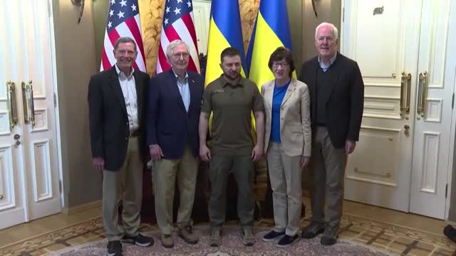 Zelenskiy welcomes Mitch McConnell and US delegation to Kyiv