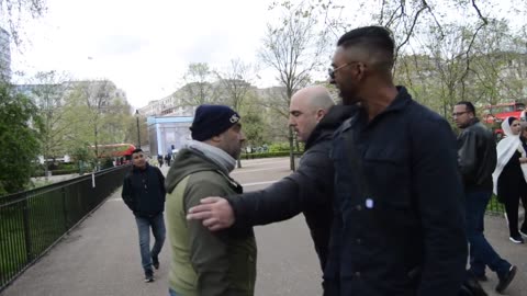 African visitor asks questions on Islam, gets insulted